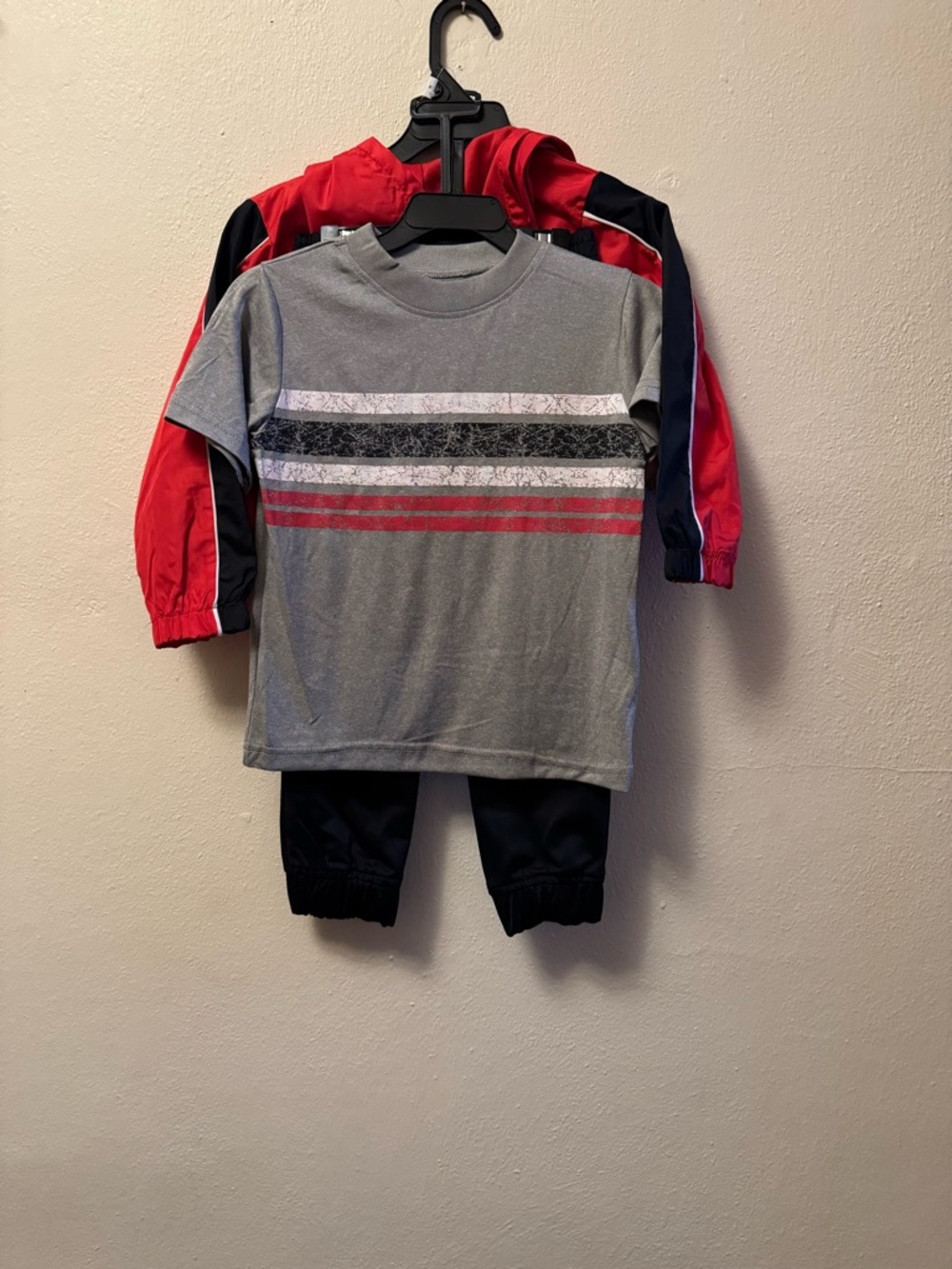 NWT Body Glove Activewear 3 pc Set (Jacket, Shirt, Pants) Size 4 - Picture 8 of 12
